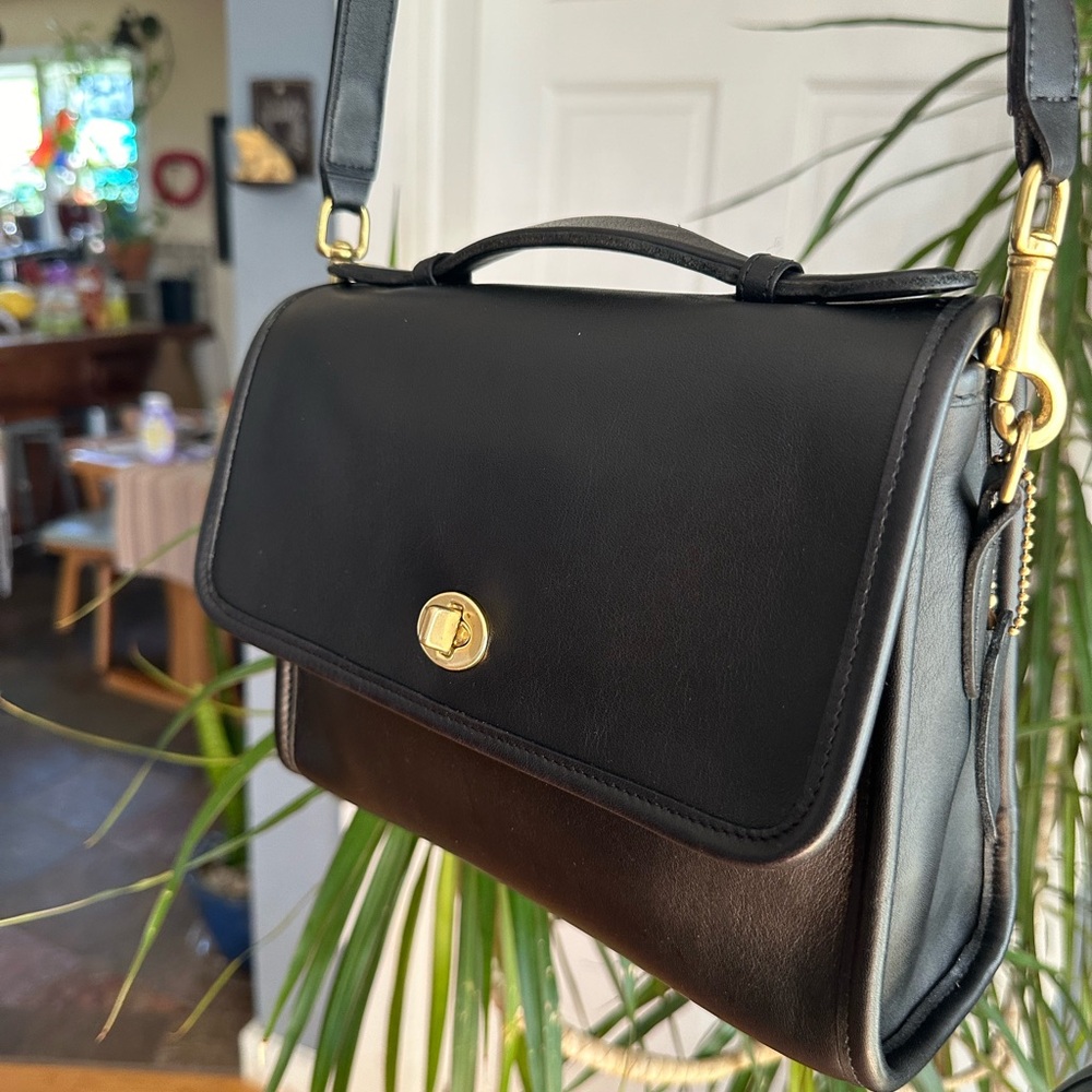 (Sold)Coach Court Bag